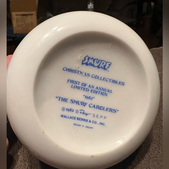 Vintage 1982 Smurf Carolers - Three Christmas Mug Coffee Cups - 1st Edition - Picture 4 of 4